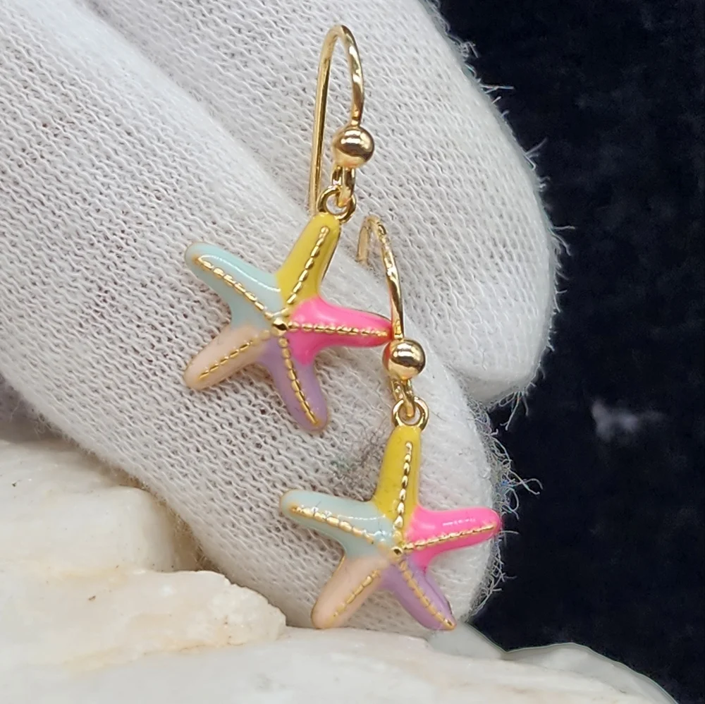 Minimalist Lightweight Earrings 18K Gold plated Sea Stars Petite Earrings